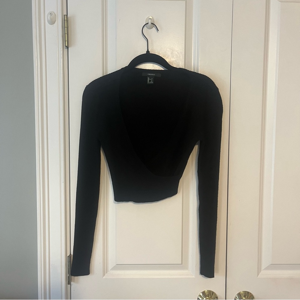 FOREVER 21 Crossover Layered Black Sweater in Black